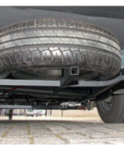 Reserveradhalter für Wohnwagen als auch das Ersatzrad unter dem Chassis montiert werden. Der Reserveradhalter ist leicht und ohne Bohren zu installieren.