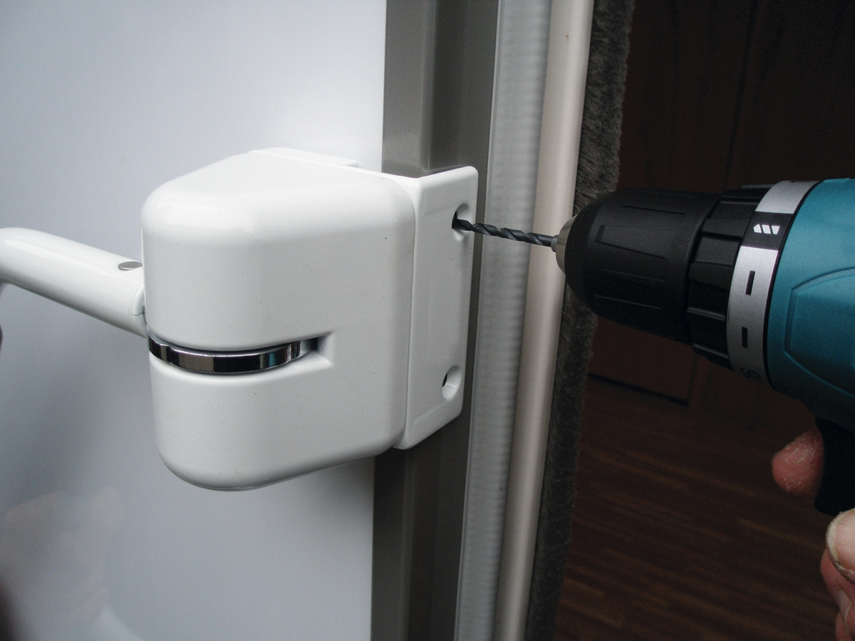 Thule Security Handrail Türrahmenadapter Montage-Set für Fahrzeuge