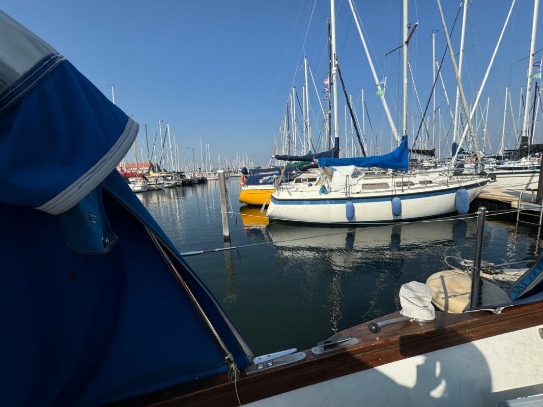 Mast ab !!! Lorbas: Endlich geht es los Lorbas Mast ab 111 1