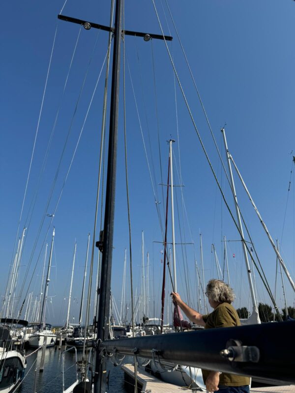 Mast ab !!! Lorbas: Endlich geht es los Lorbas Mast ab 18