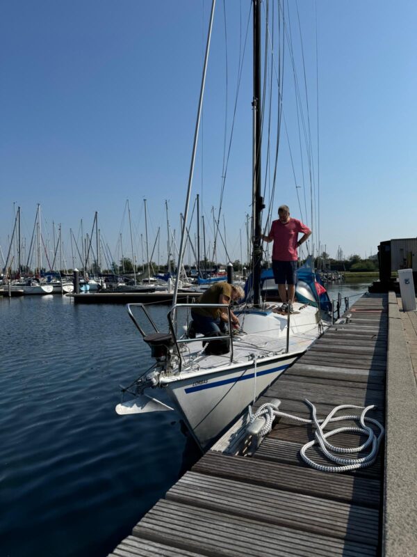 Mast ab !!! Lorbas: Endlich geht es los Lorbas Mast ab 23