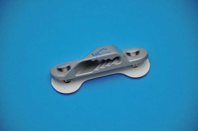ClamCleat Bb. geschlossen, ALU Silber m. Gegenplatte u. Niete, CL241 – Bild 2