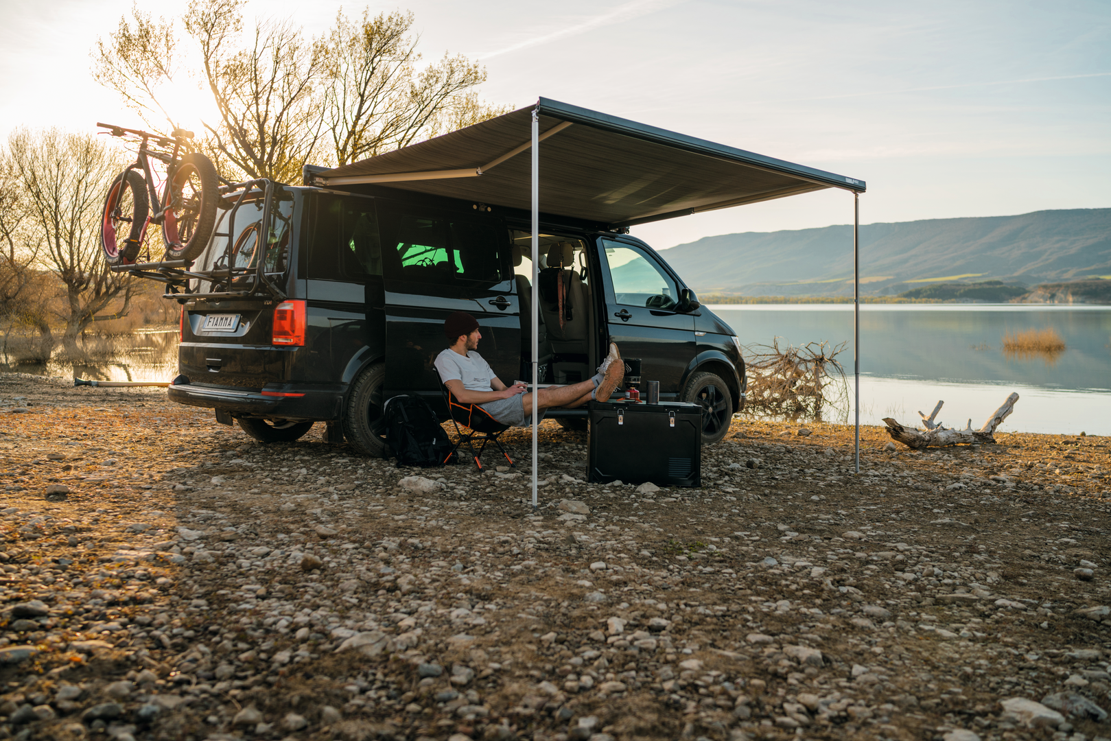 F45S black 260 cm, VW T5-M (S) F45S black 260 cm, VW T5-M (S)