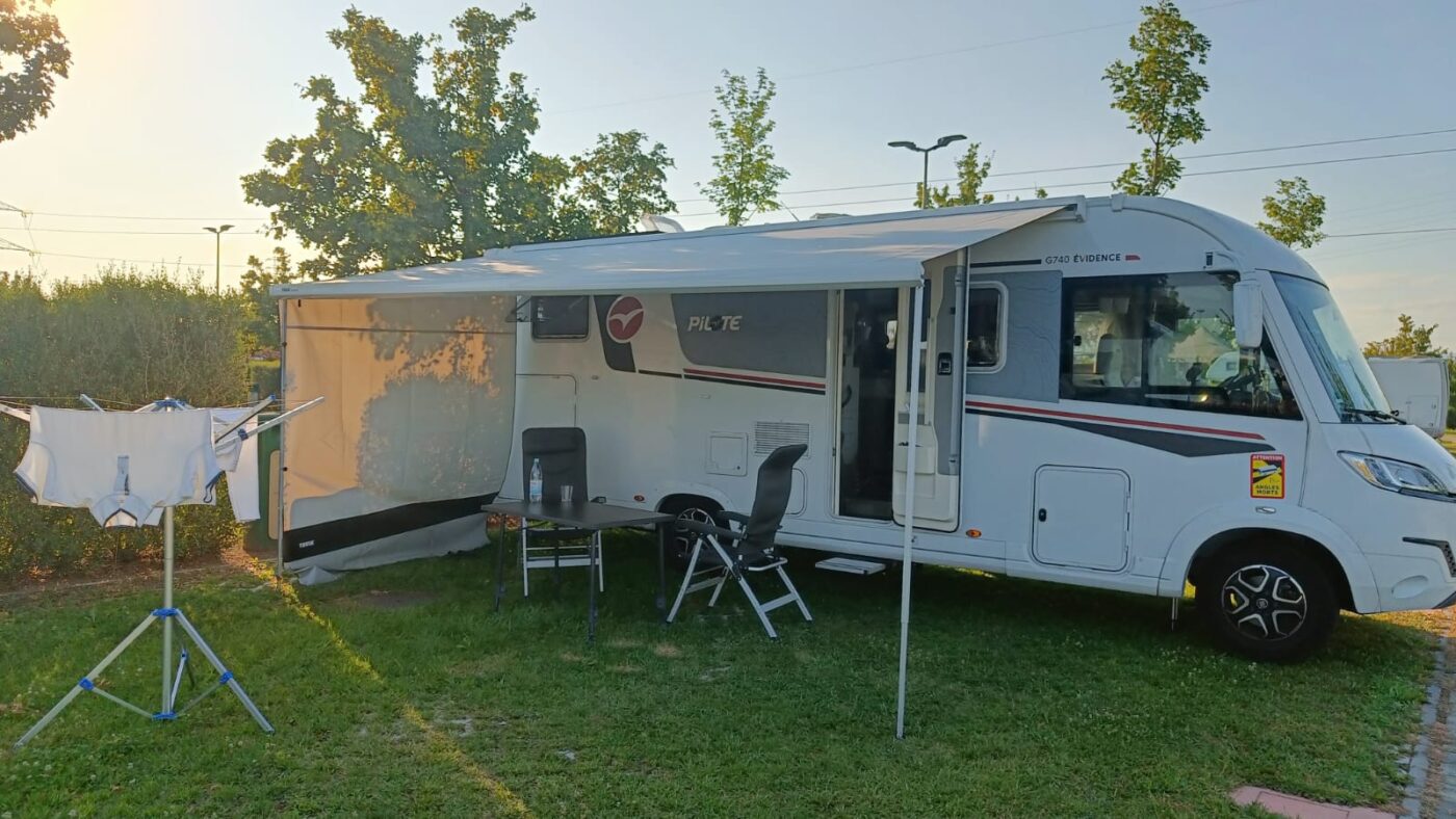 Mit der Lilibet nach Verona und zurück über Bamberg Unser Stellplatz auf dem Campingplatz