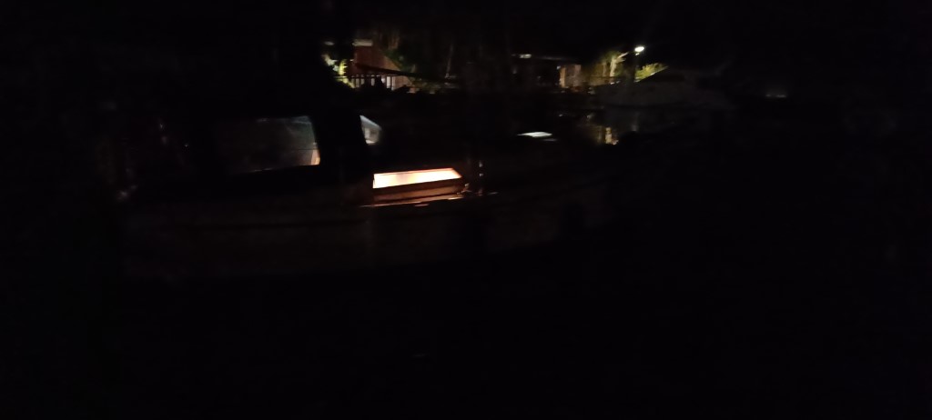 Lorbas auf dem Weg nach Hause die Lorbas bei nacht im Hafen 1