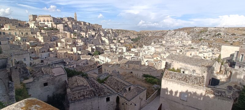 Matera mit dem Wohnmobil – Panorama über die historischen Sassi